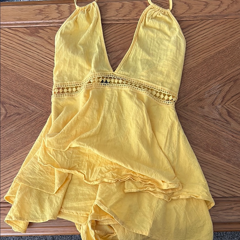 Yellow Sleeveless V-Neck Top